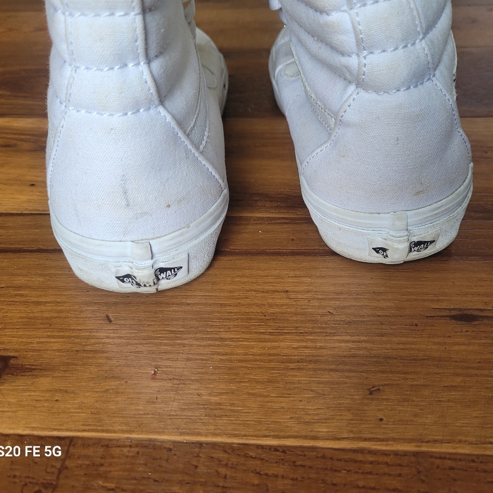 VANS - Picture 2 of 10